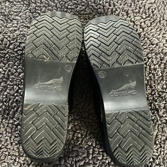 Dansko Professional Black Antique Tooled clog size 39 / 8.5 minor wear - Picture 6 of 7